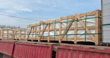 安徽 芝麻白花岗岩地铺石出口专车-泰国游