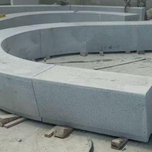 安徽 芝麻白花岗岩光面弧形坐凳