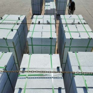 安徽 芝麻白花岗岩5公分地铺石 花岗岩厂家工厂装车日常