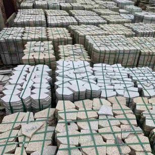 安徽 黄金麻白麻花岗岩荔枝面地铺石(冰裂纹)