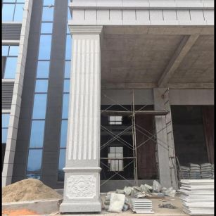 安徽 芝麻白光面花岗岩门楼大柱（罗马柱）配雕花底座