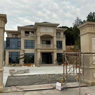 安徽 黄金麻花岗岩别墅雕花外墙干挂配上门口雕花罗马柱