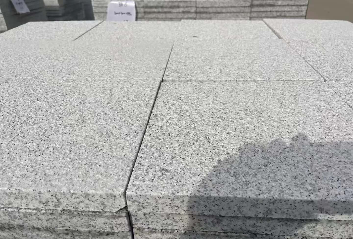 安徽 白麻花岗岩石材推荐 荔枝面地铺石