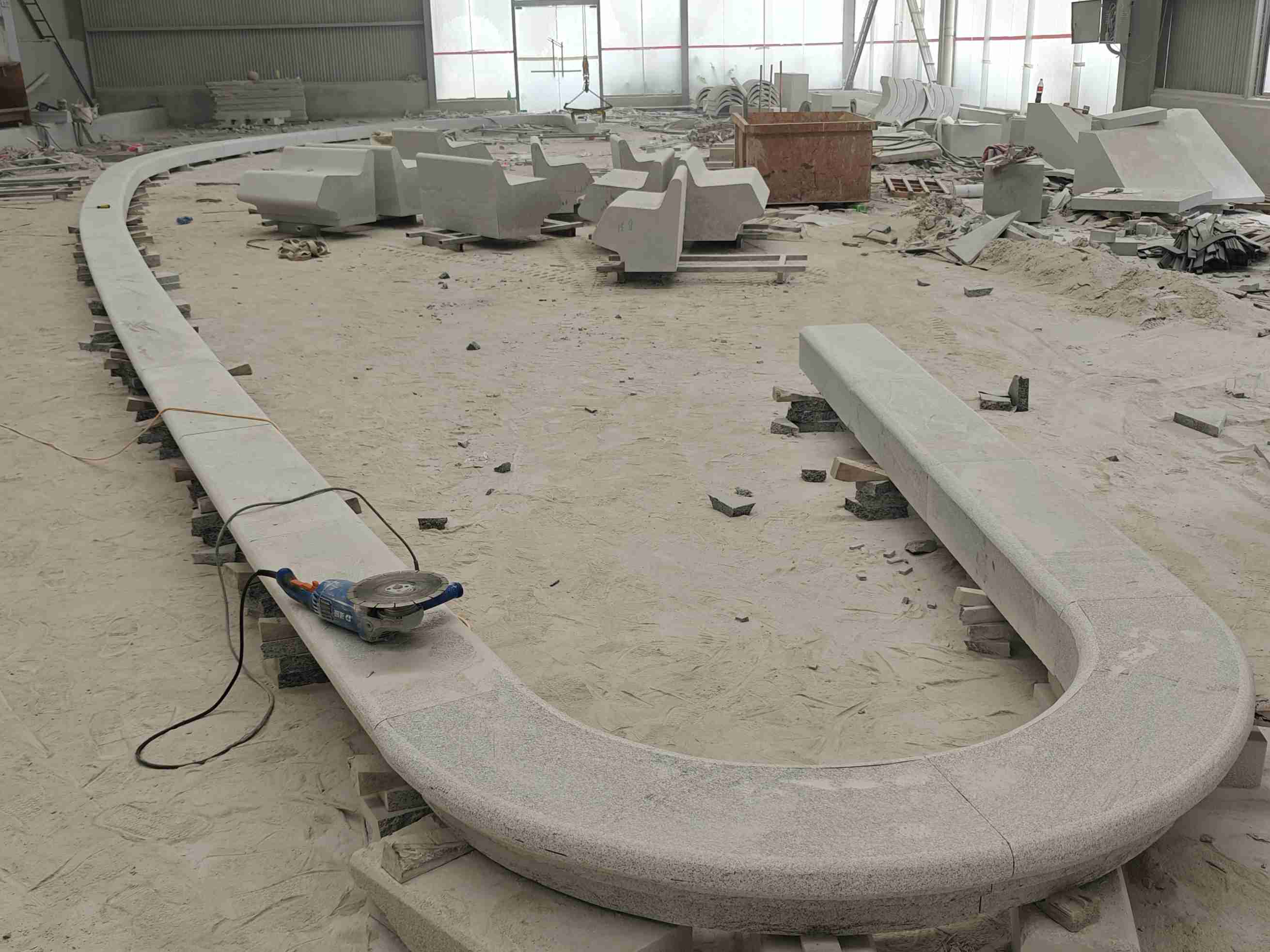 安徽 芝麻白花岗岩弧形花坛石，坐凳石