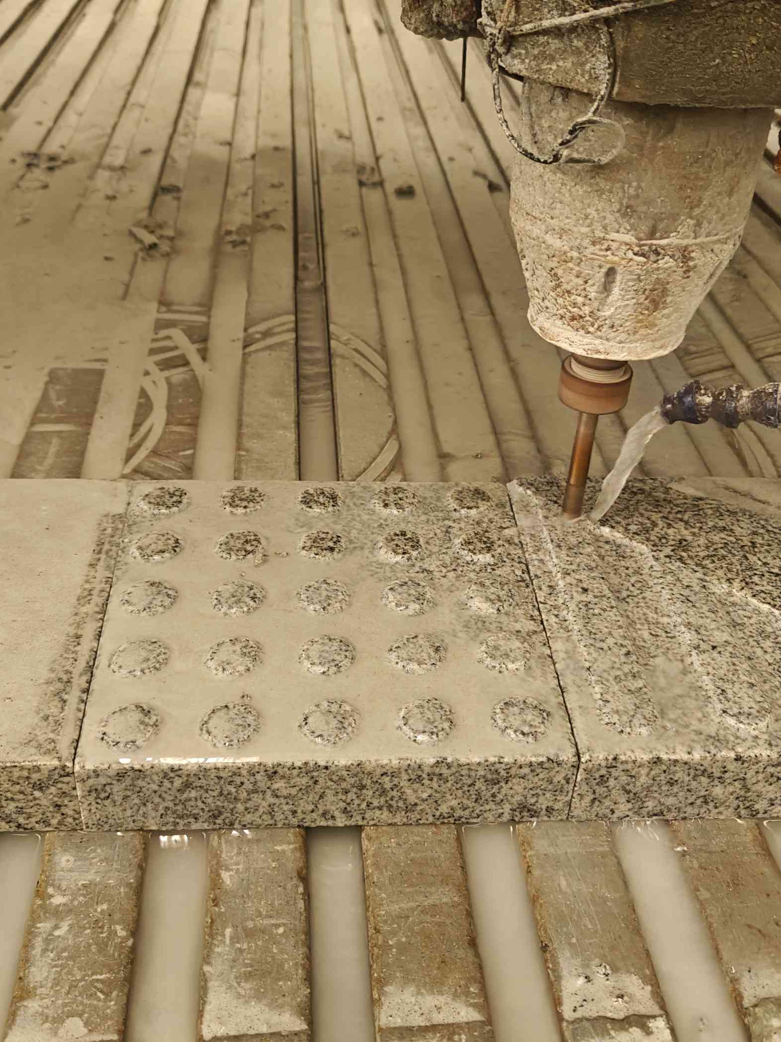 安徽 芝麻白花岗岩石材盲人石、盲道石、盲点石