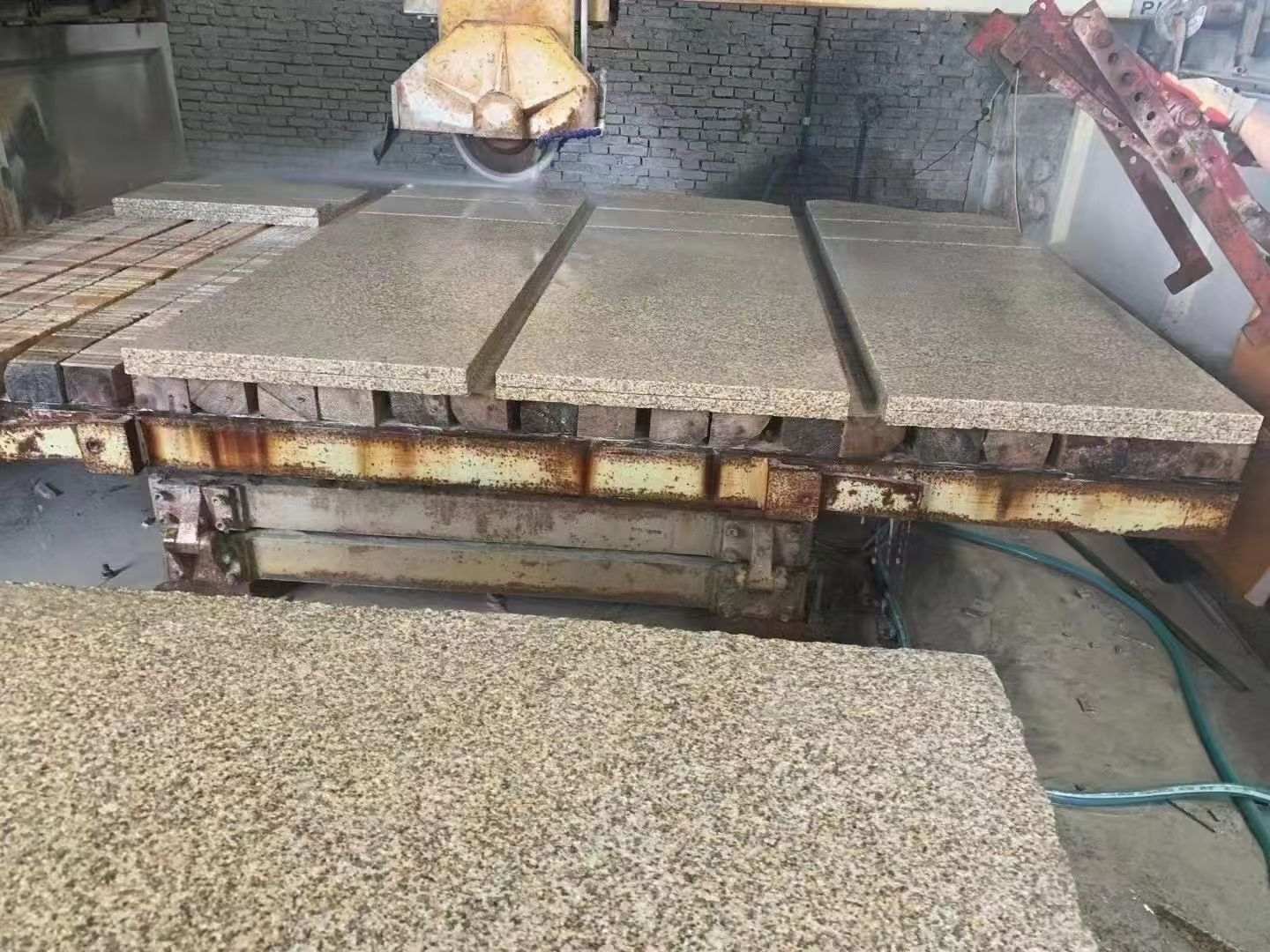 安徽 黄金麻荔枝面成品板加工