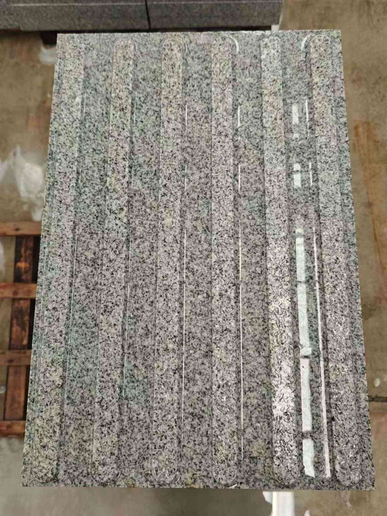 安徽 芝麻白花岗岩荔枝面雕刻盲道，盲条