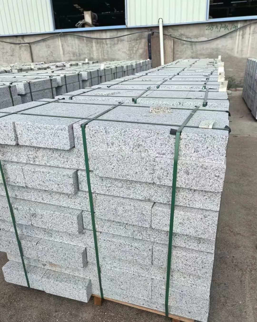 安徽 白麻花岗岩路沿石，弧形路沿石，道牙石，马路牙子，界石，路缘石，平沿石，直岩石，平缘石等