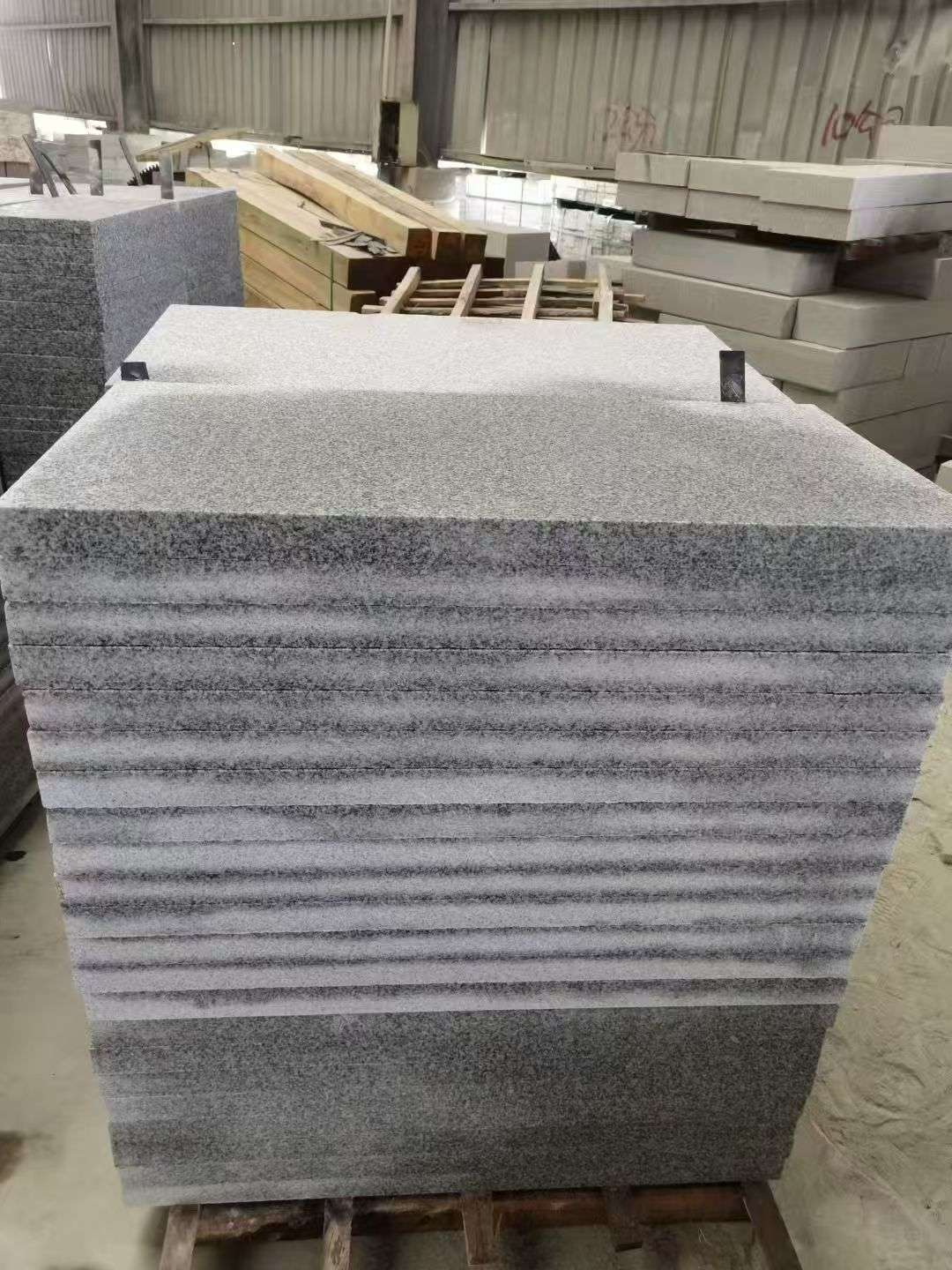 安徽 芝麻白5公分火烧地铺成品，900*400，规格可定制