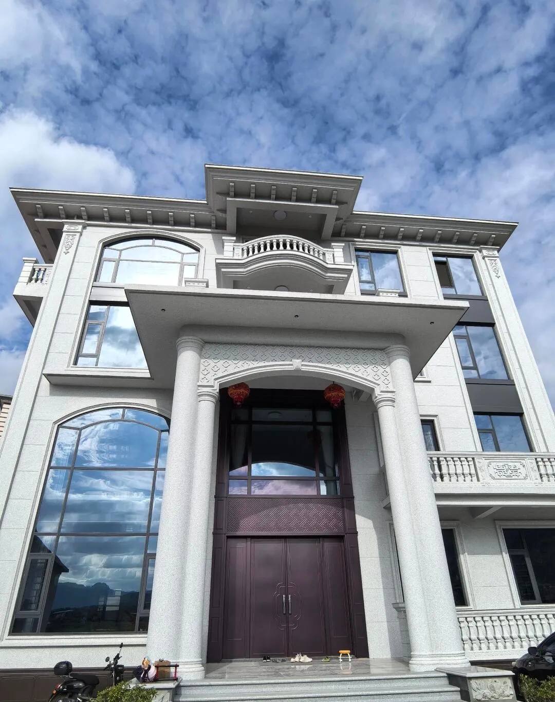 安徽白麻别墅外墙干挂石材效果示例