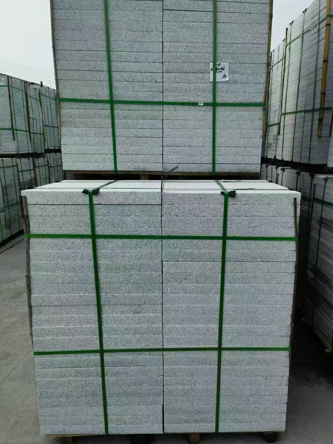 安徽 芝麻白火烧，园林广场市政工程地铺石，1.8~5.0厚均有现货