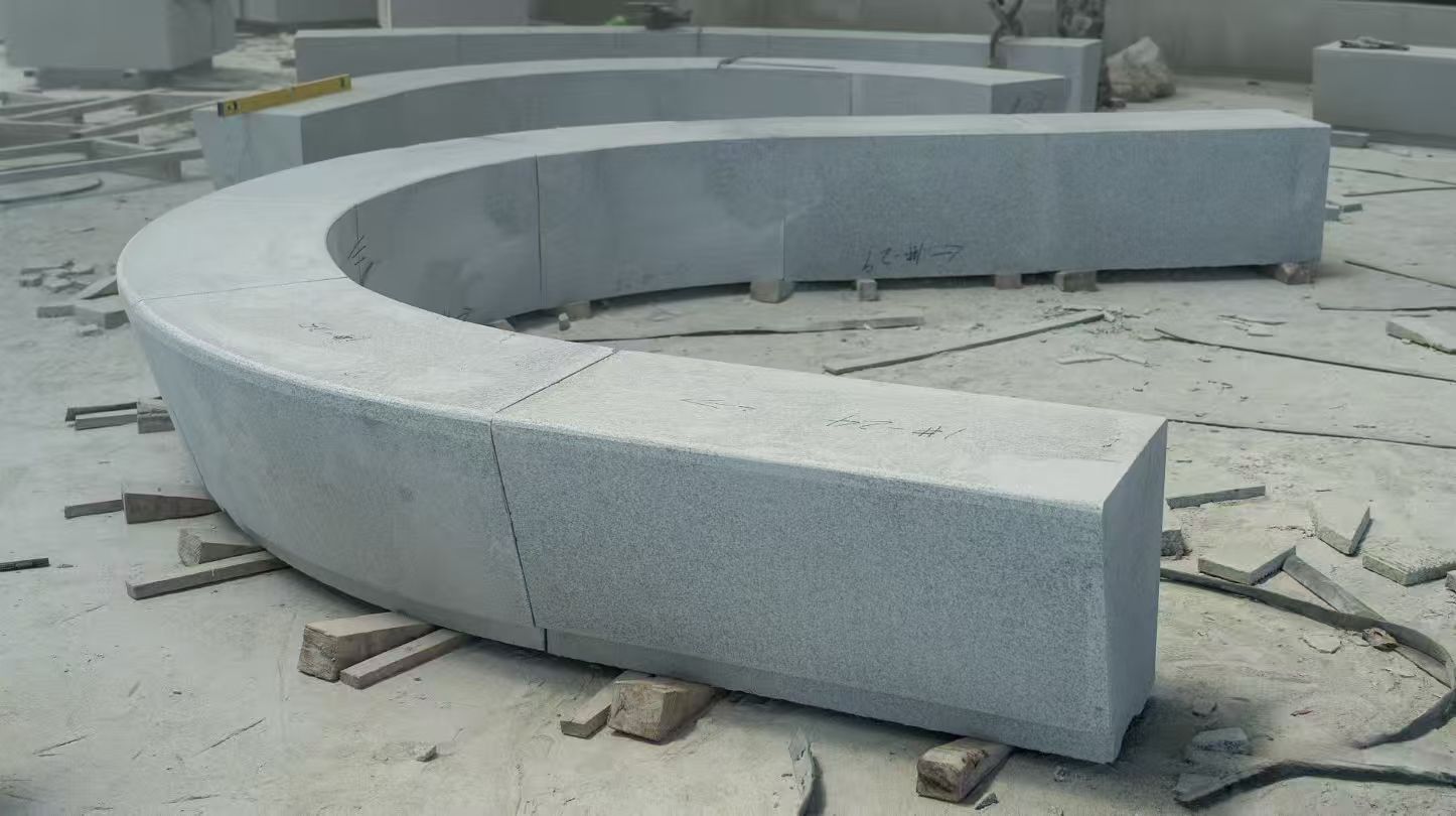 安徽 芝麻白花岗岩光面弧形坐凳